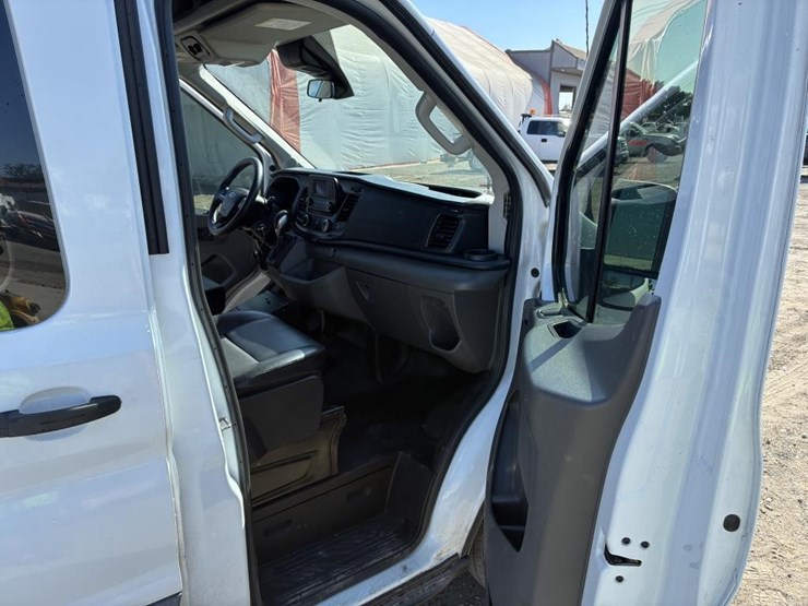 2020-ford-transit-image-10