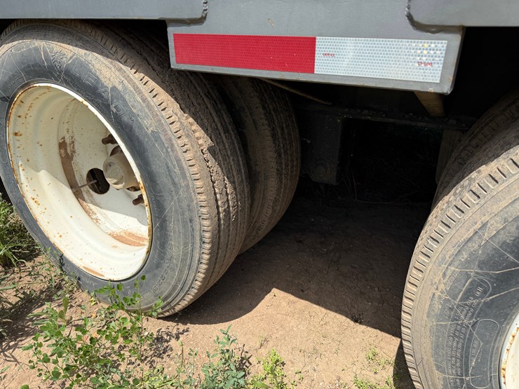 2012-john-deere-6068hf485-image-35
