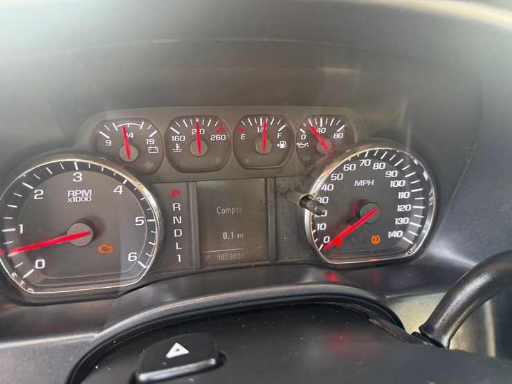 2019-chevrolet-silverado-2500hd-image-18
