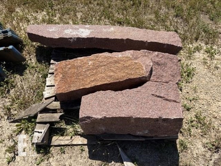 red-granite-stone-image-3