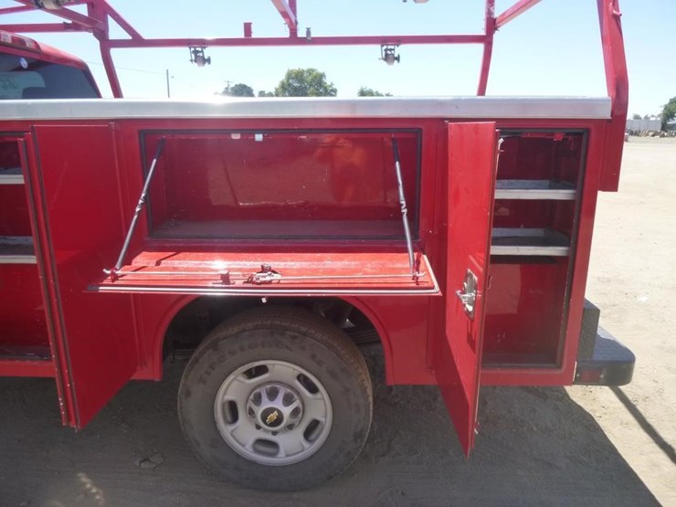 2020-chevrolet-2500-image-13