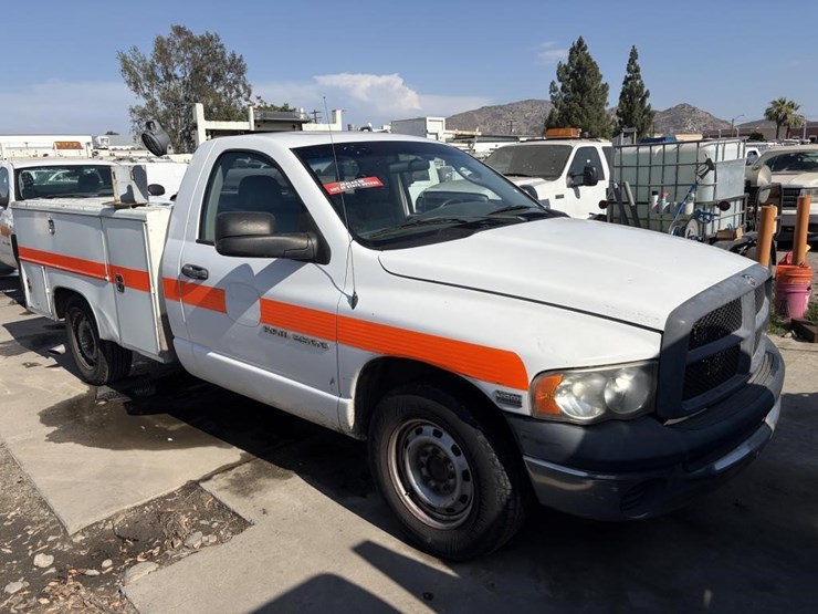 2006-dodge-2500-image-2