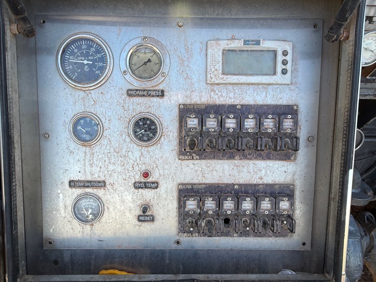 2015-western-star-4900-image-10