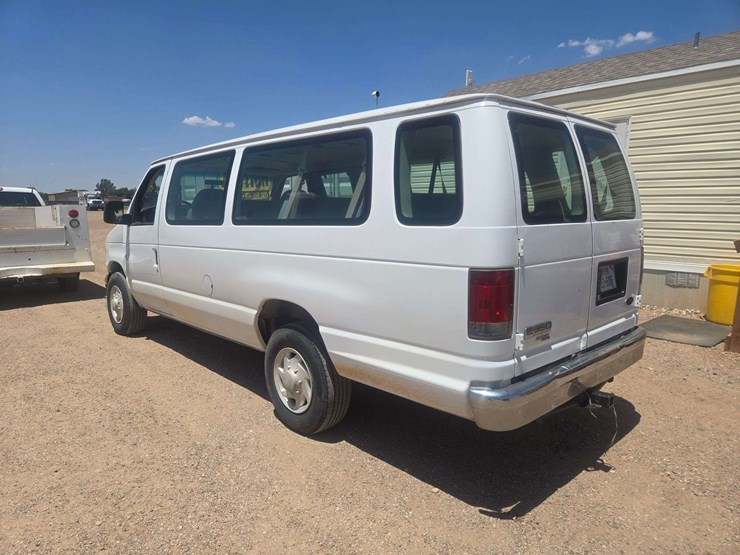 2007-ford-e350-image-4