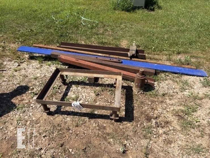 steel-beams-&-rolling-cart-image-1