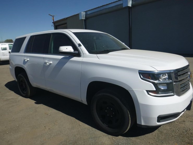 2019-chevrolet-tahoe-image-2