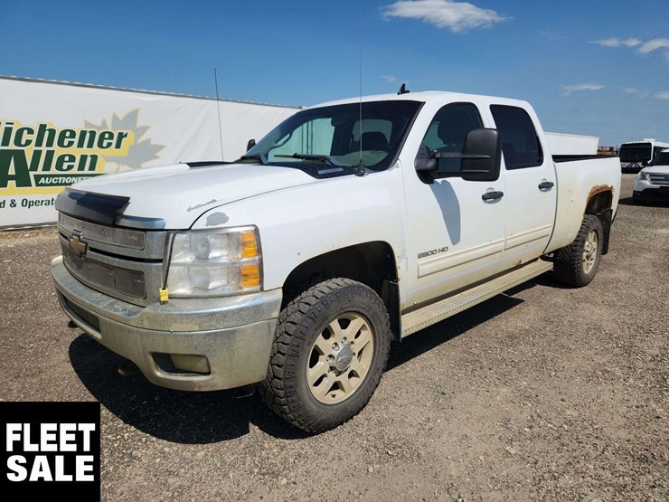 2011-chevrolet-silverado-2500hd-image-1