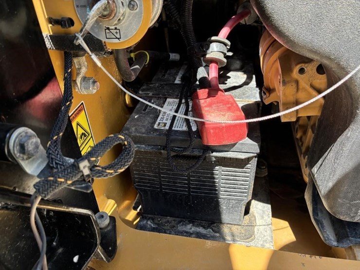 2020-caterpillar-289d3-image-26
