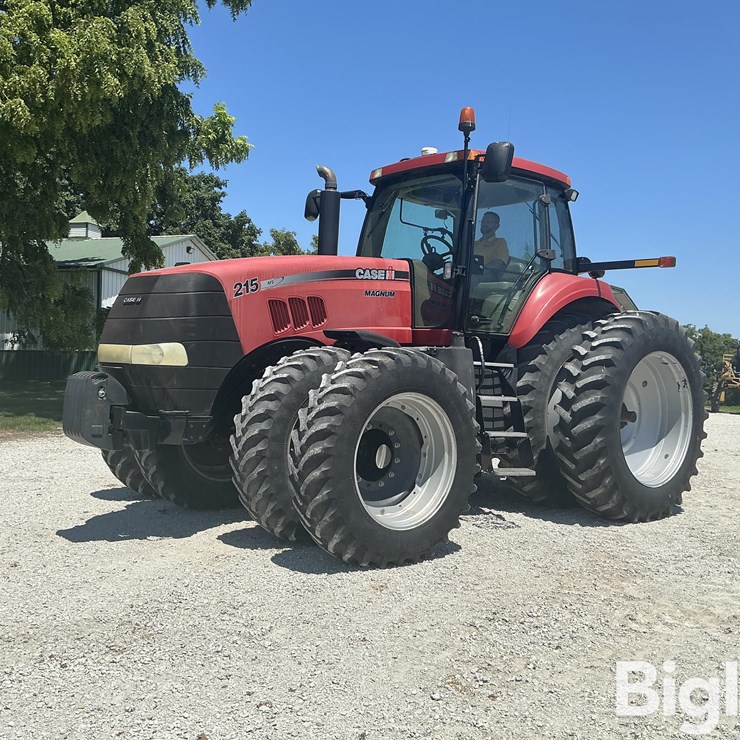2011 CASE IH MAGNUM 215