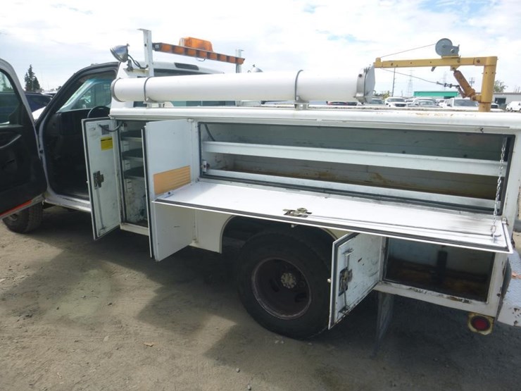 2005-chevrolet-3500-image-8