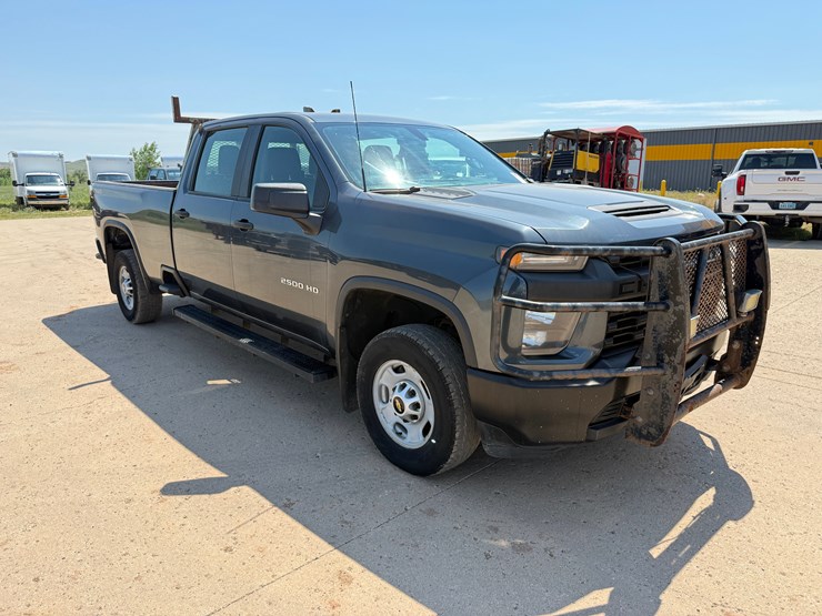 2020-chevrolet-silverado-2500hd-image-4