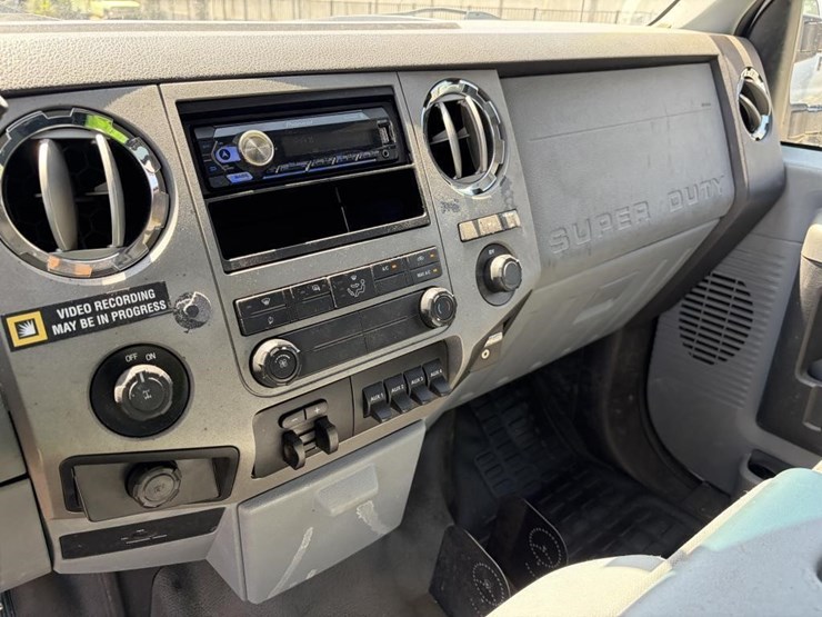 2011-ford-f250-image-18