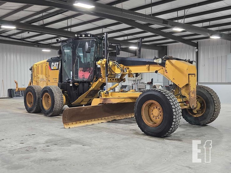 2014-caterpillar-160m2-image-2