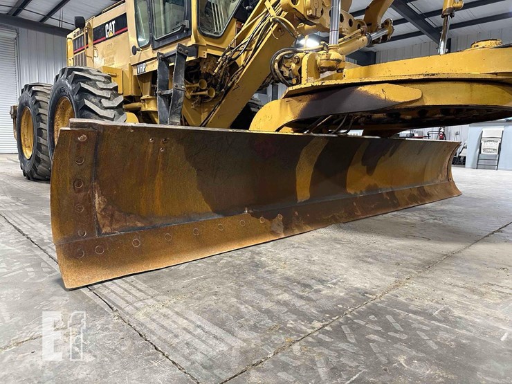 2001-caterpillar-140h-image-10