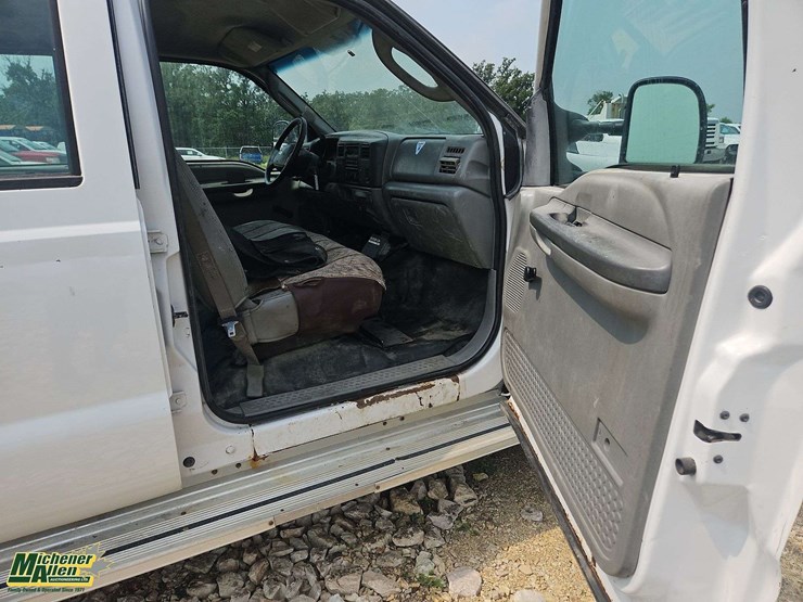 2003-ford-f450-image-19