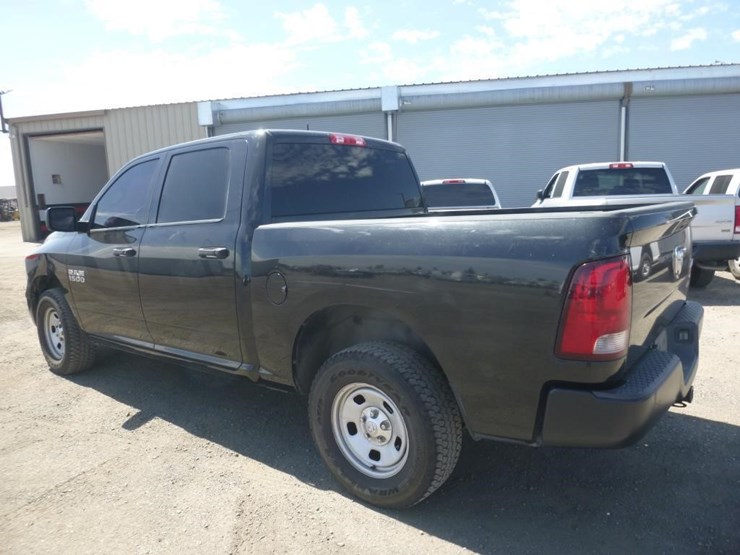 2017-dodge-1500-image-4