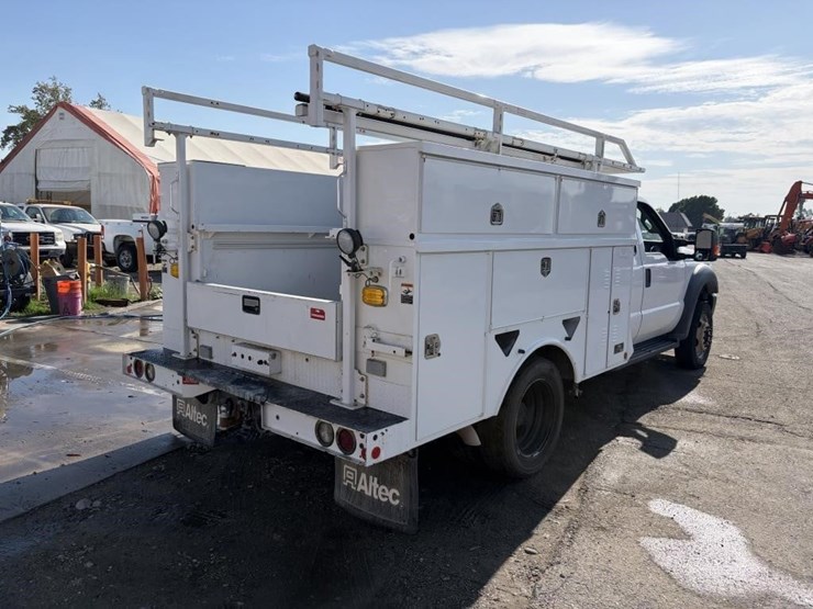 2016-ford-f450-xlt-sd-image-3
