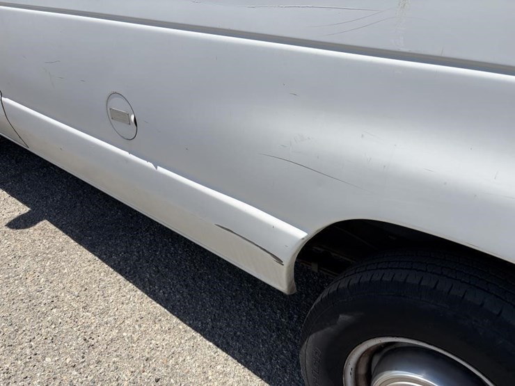 2002-ford-e350-image-10