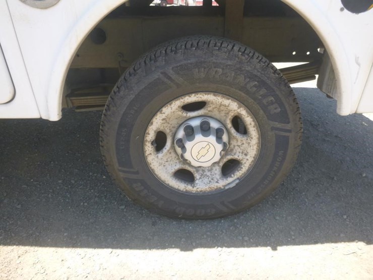 2007-chevrolet-2500-image-15
