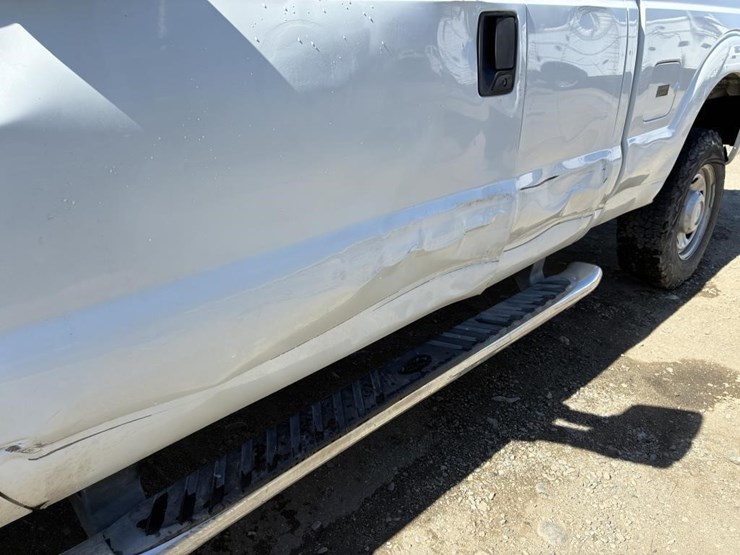 2011-ford-f250-xl-image-10