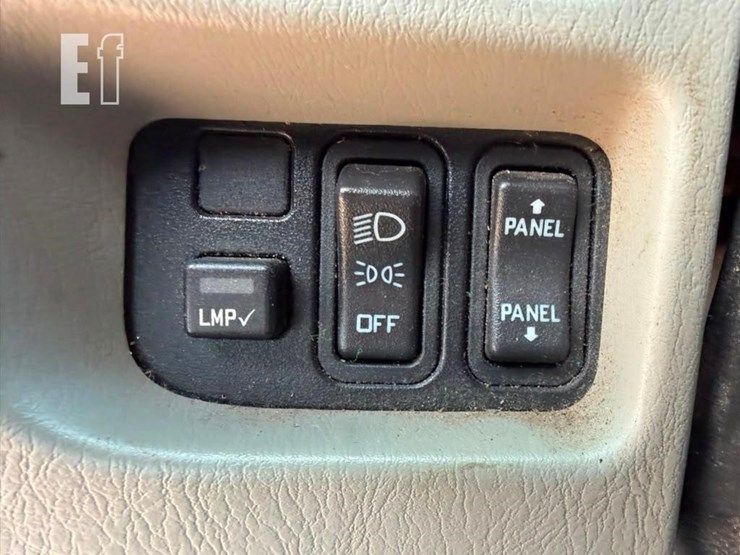 2017-international-durastar-4300-image-18