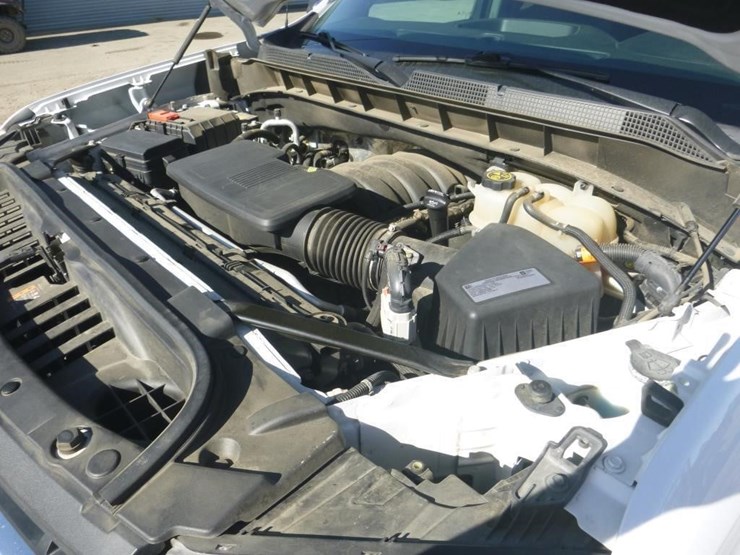 2020-chevrolet-1500-image-10