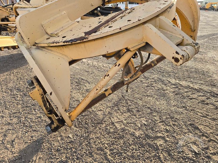 caterpillar-120h-image-12