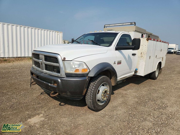 2011-ram-5500-4x4-s/a-service-truck-image-1
