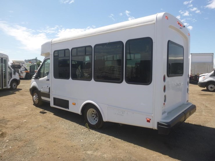2019-ford-transit-image-4