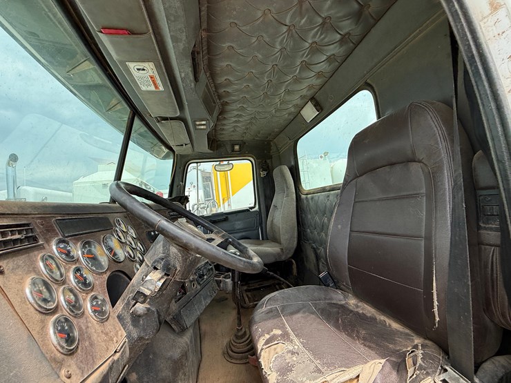 2009-western-star-4900-image-27