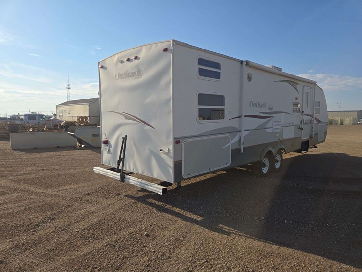 2006-keystone-outback-travel-trailer-image-4