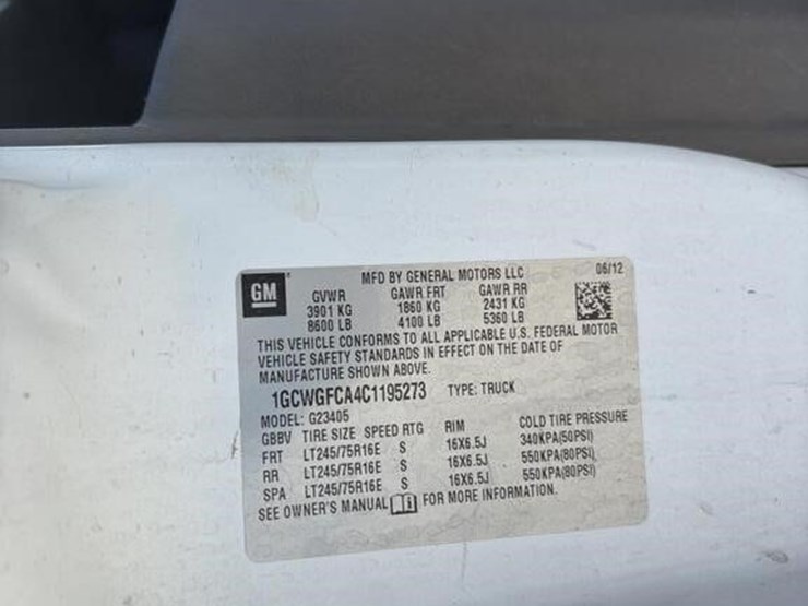 2012-chevrolet-express-2500-image-19