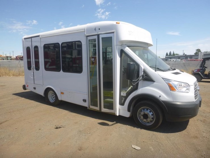 2019-ford-transit-image-2