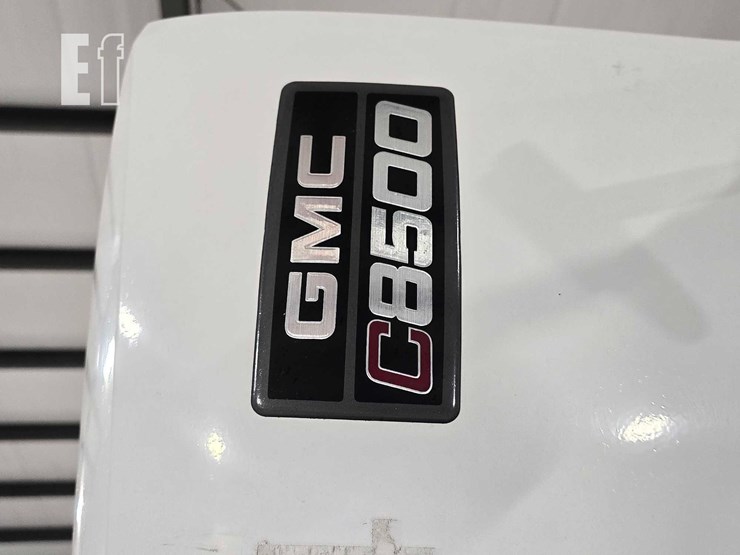 2006-gmc-topkick-c8500-image-25