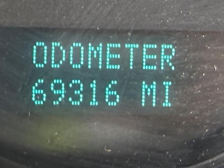 2012-gmc-sierra-3500-image-18
