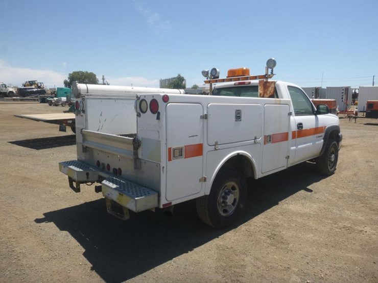 2007-chevrolet-2500-image-3