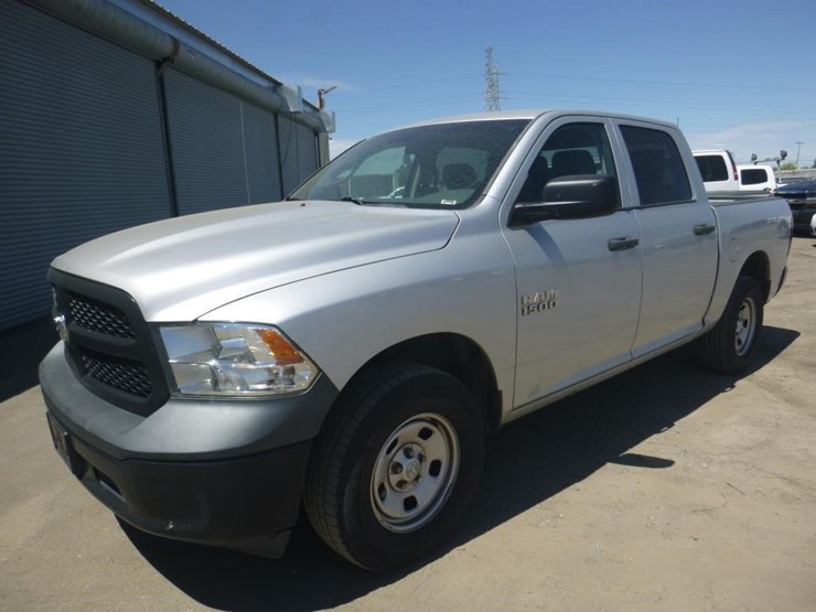 2017-dodge-1500-image-1