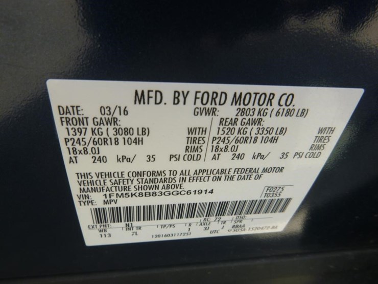 2016-ford-explorer-image-16