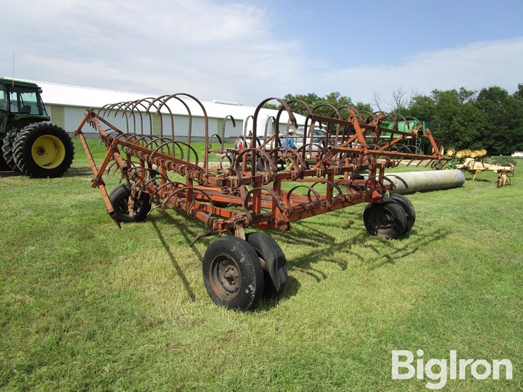 crustbuster-36'-hydraulic-fold-springtooth-w/3-bar-harrow-image-8