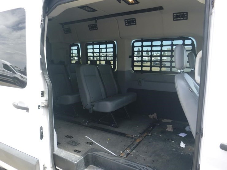 2019-ford-transit-image-7
