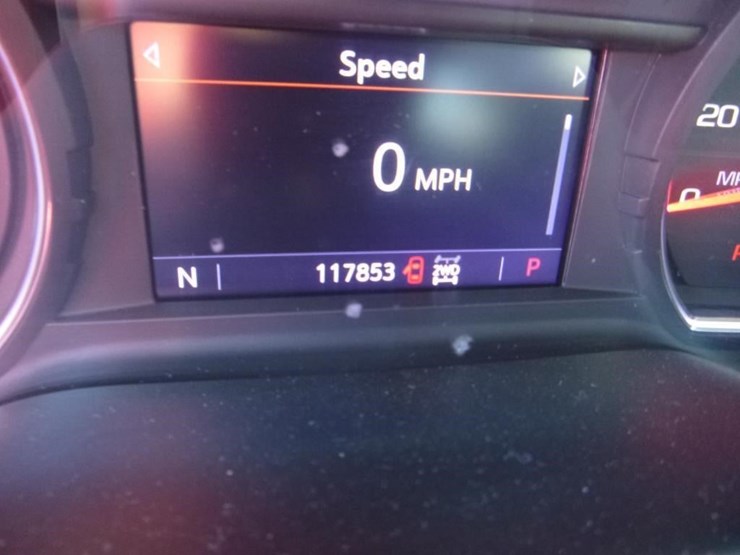 2020-chevrolet-1500-image-14