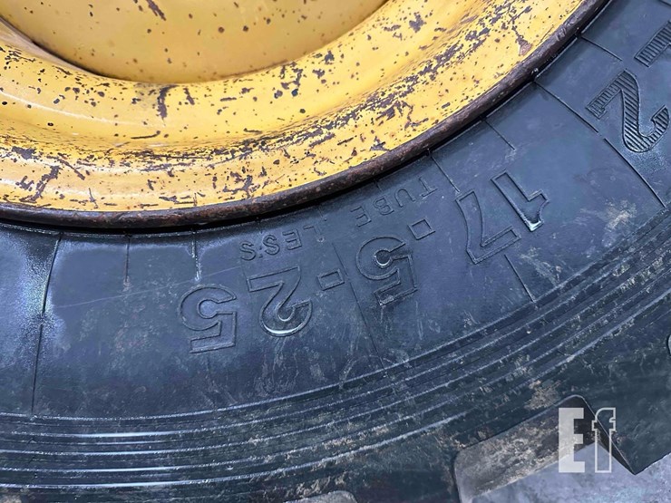 2001-caterpillar-140h-image-30