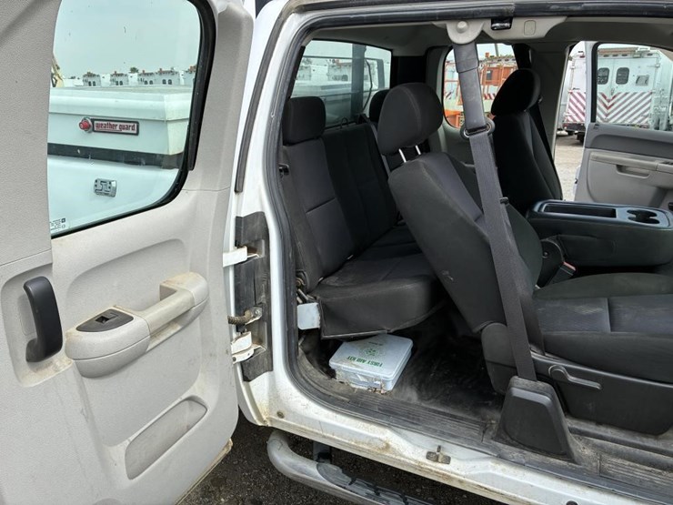 2012-gmc-sierra-2500-image-21