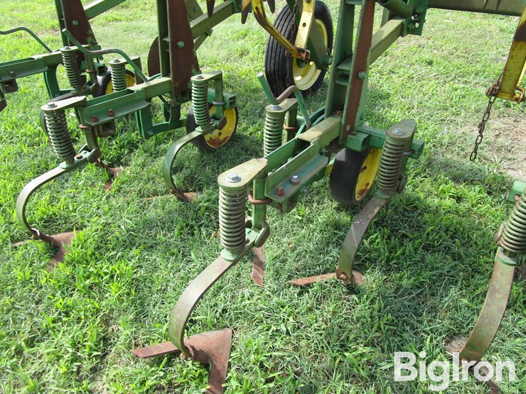john-deere-825-image-16