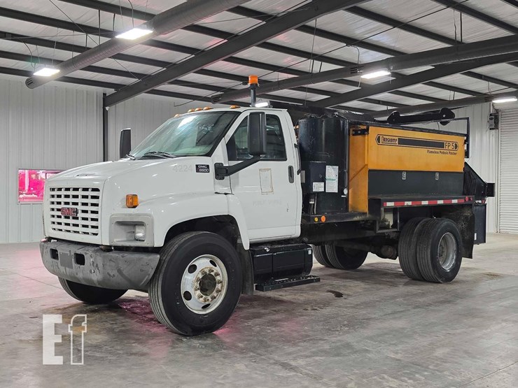 2006-gmc-topkick-c8500-image-1
