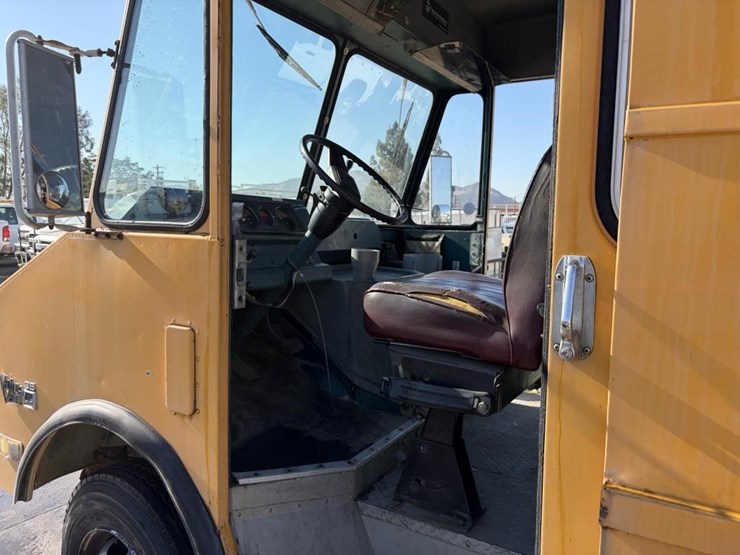 1988-utility-van-image-20