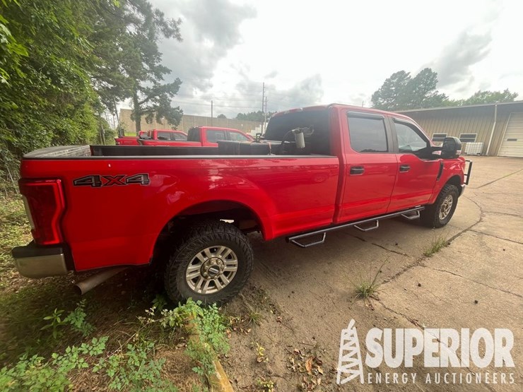 2017-ford-f250-xl-image-2