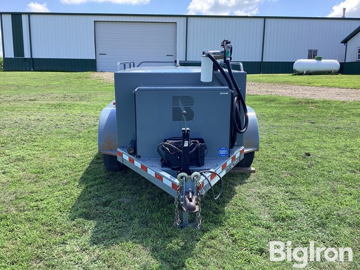 2019-thunder-creek-equipment-ev-750-image-2