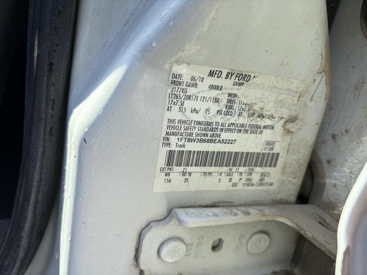 2011-ford-f350-image-22