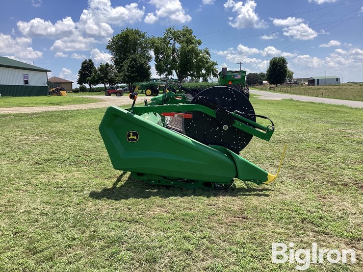 2025-john-deere-hd35f-image-4